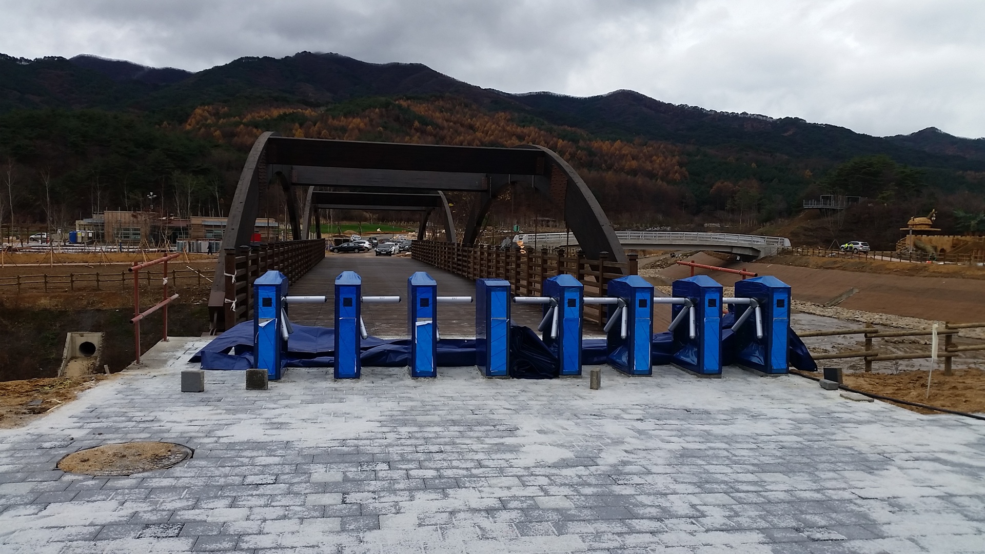 백두대간 수목원 턴스타일 게이트 설치